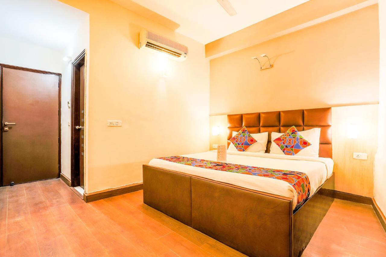 Fabhotel Conclave Boutique New Delhi Exterior photo