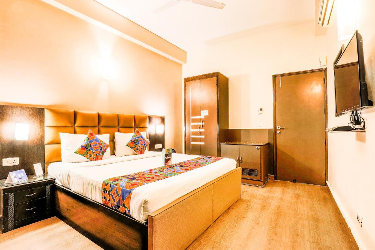Fabhotel Conclave Boutique New Delhi Exterior photo