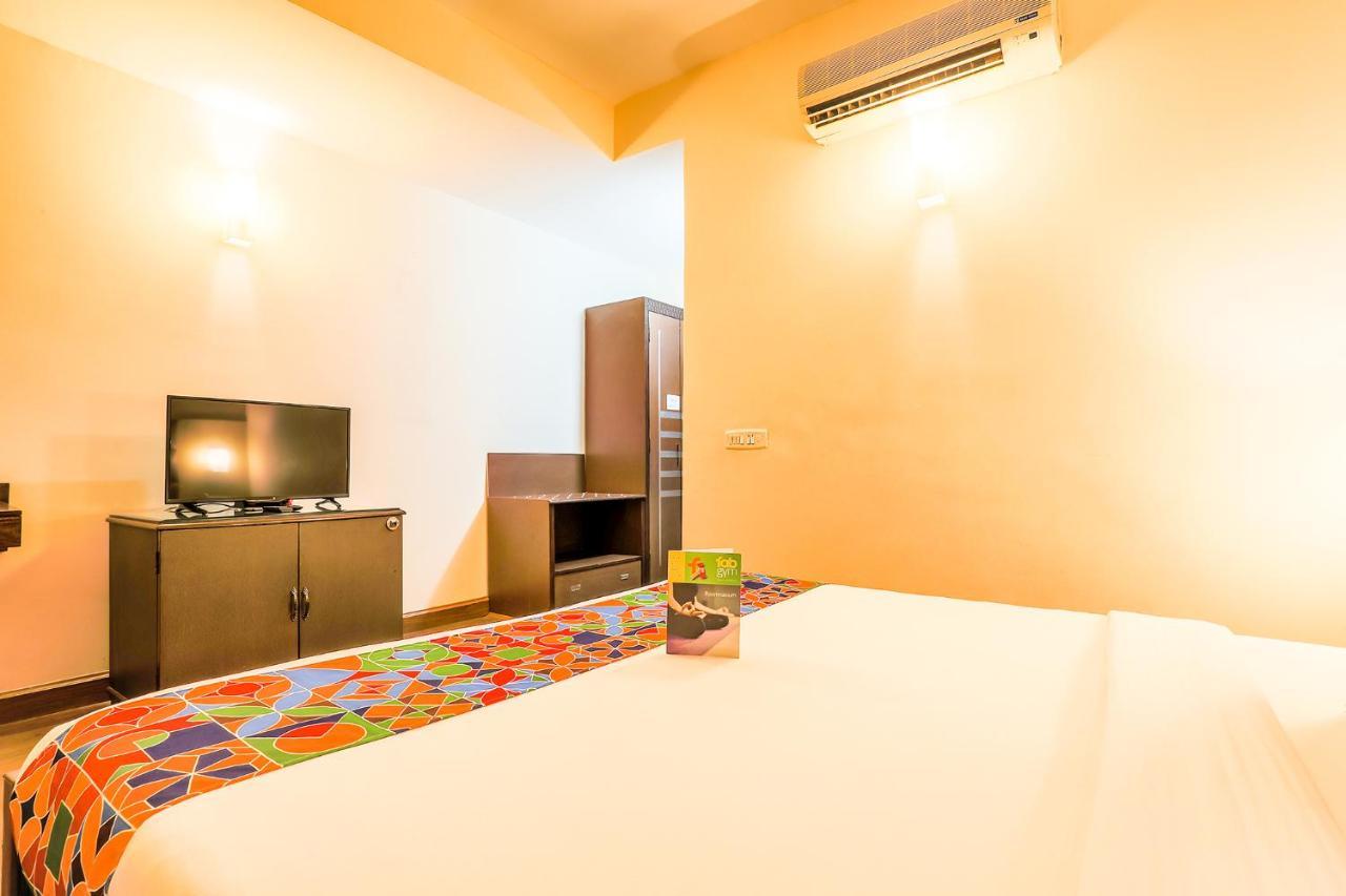 Fabhotel Conclave Boutique New Delhi Exterior photo